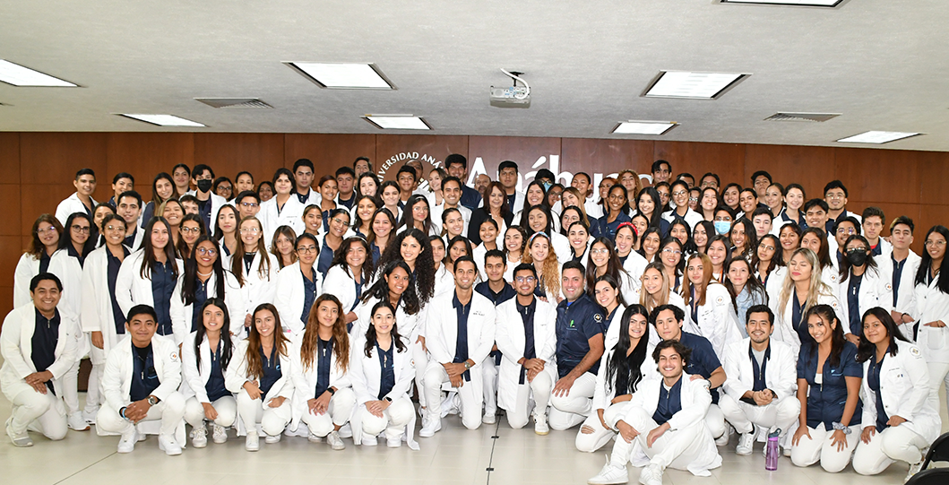 Realiza la Escuela Internacional de Odontología de la Universidad